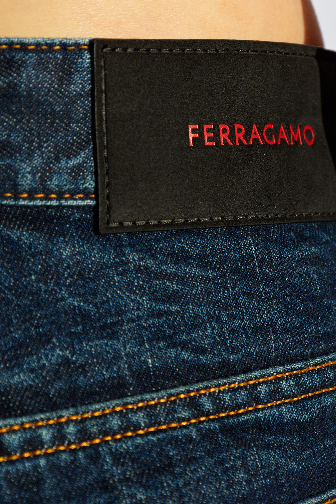 【24SS NEW】FERRAGAMO_woman / ロゴ入り ジーンズ / Navy Blue Navy blue Jeans with logo FERRAGAMO - Vitkac Italy